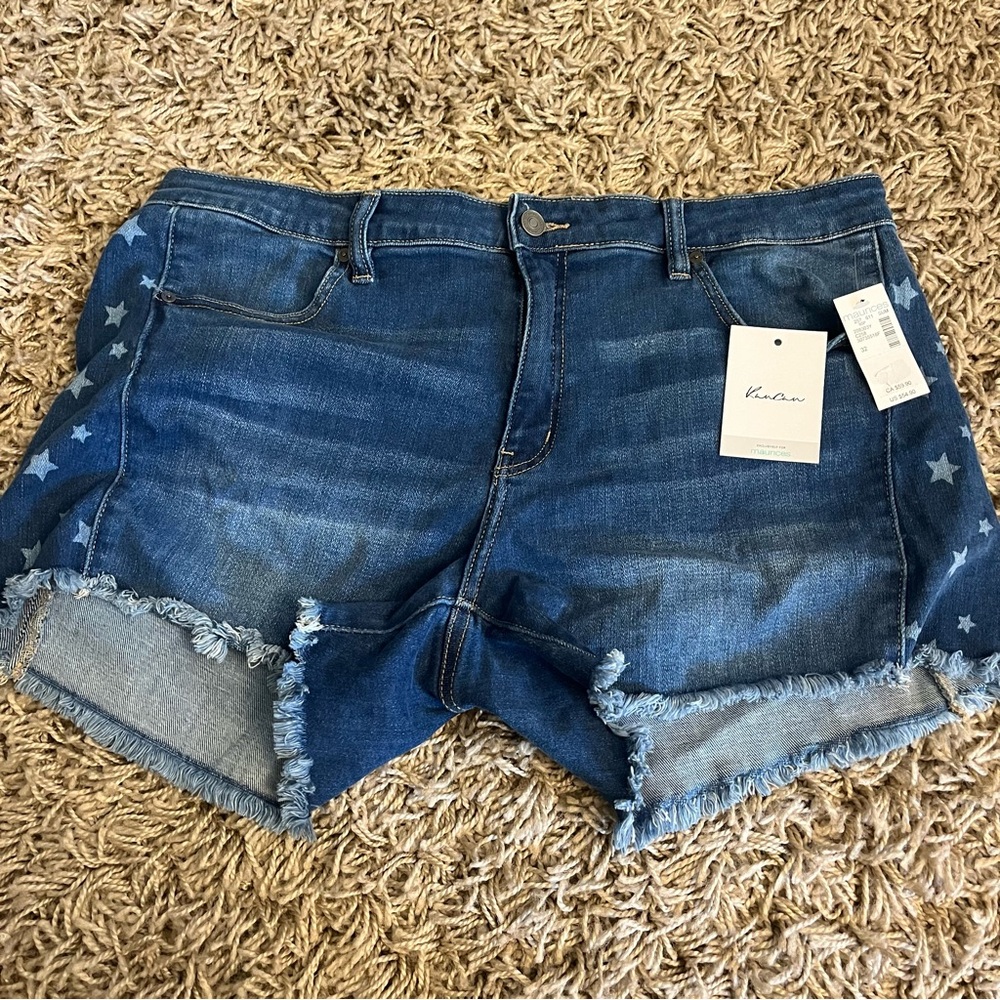 Star Jen Shorts